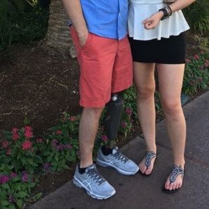 Mens Size 32 Izod Dark Salmon Shorts